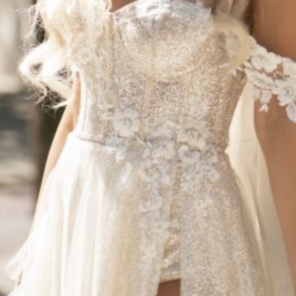 Berta Wedding Dress Harper - Picture 5 of 15